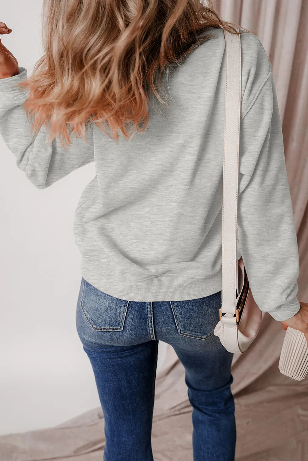 Graphic Round Neck Long Sleeve Sweatshirt